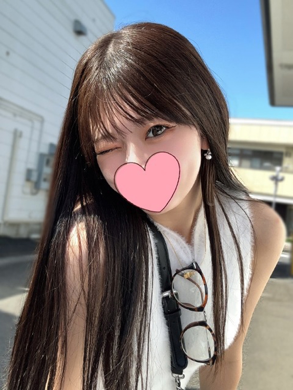 かりな  (騎乗位で潮吹き放題！)