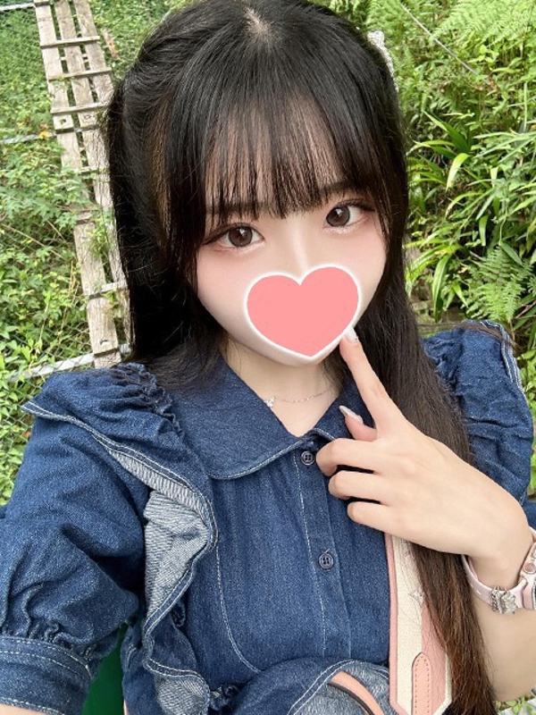 きりな  (未経験アイドル美少女)