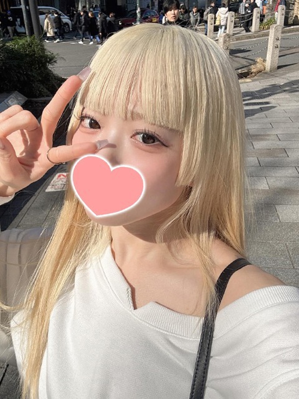 てぃな  (騎乗位好きロリ18歳)