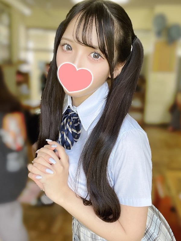ななこ  (犯されたい黒髪美少女)