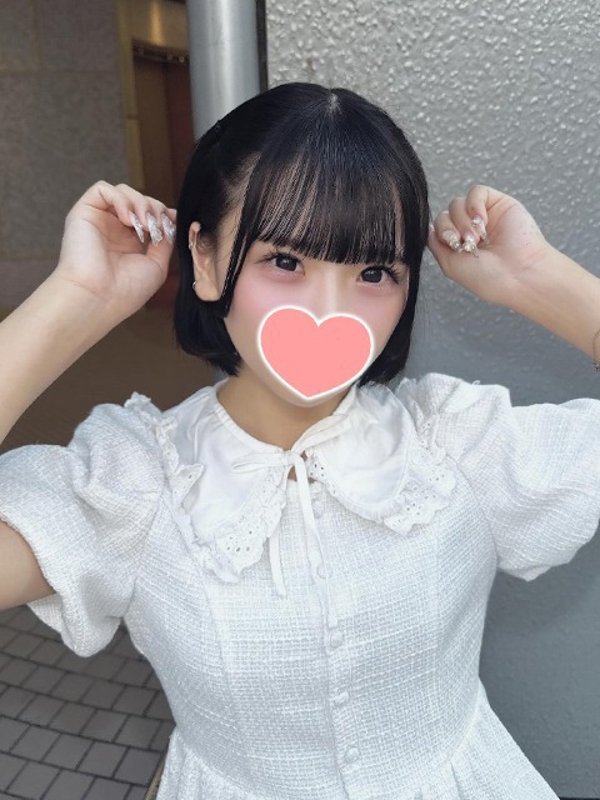 ぴゅあ  (ヤレちゃう18歳爆乳)