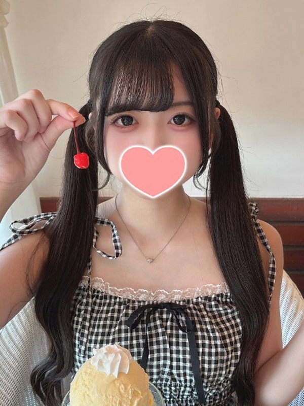 ももね  (犯され願望の黒髪素人)