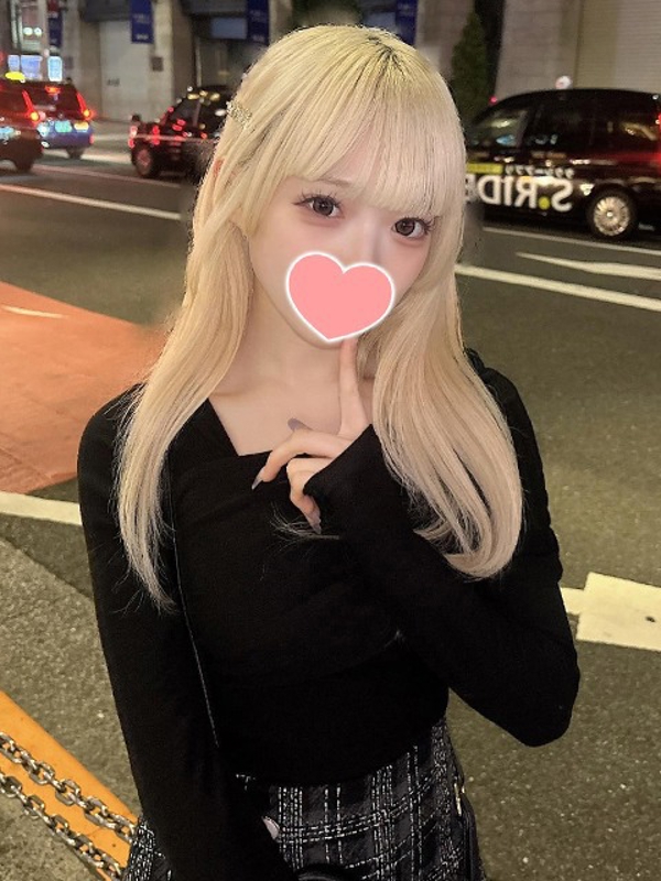 てぃな  (騎乗位好きロリ18歳)