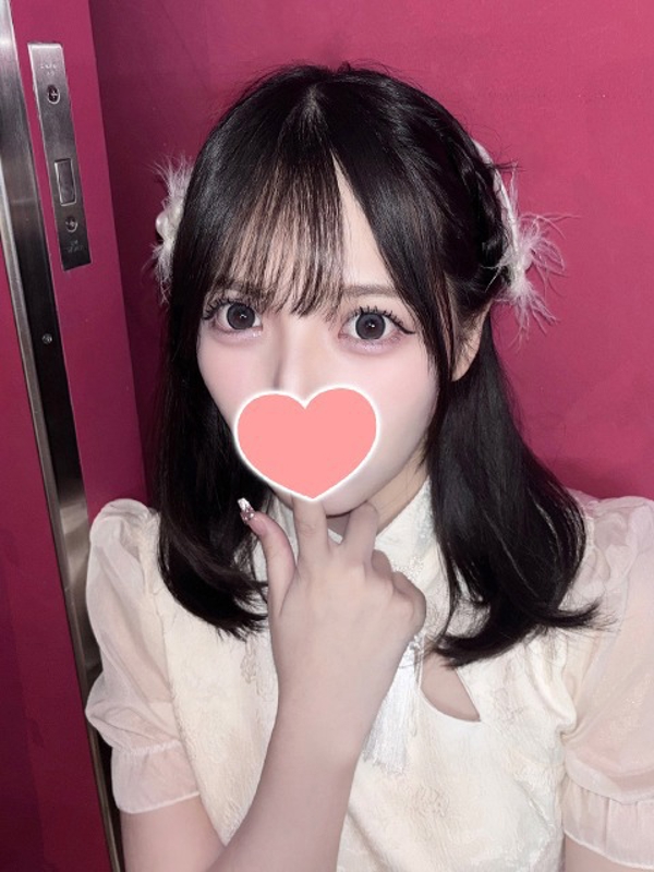 ななこ  (犯されたい黒髪美少女)