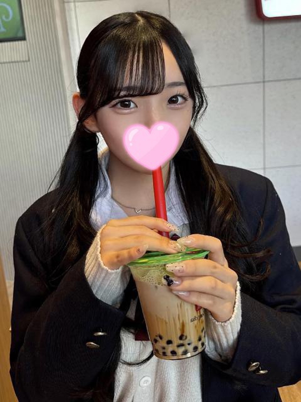 あすな  (犯罪級ガチロリ18歳)