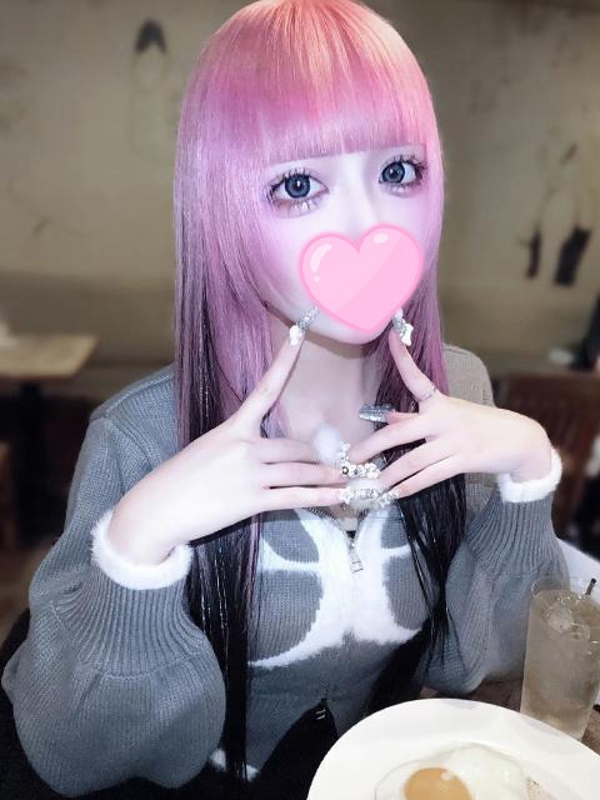 つゆな  (白目失神激イキ美少女)