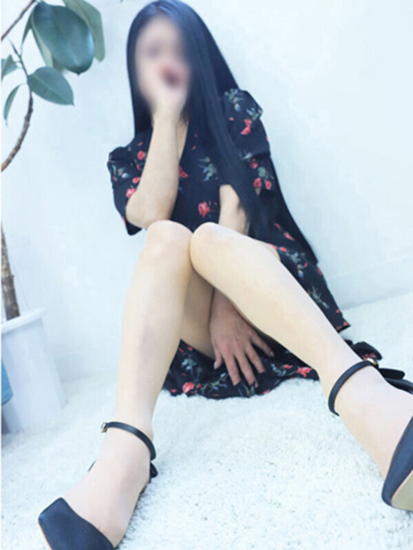 ともこ  (即細身美熟女)