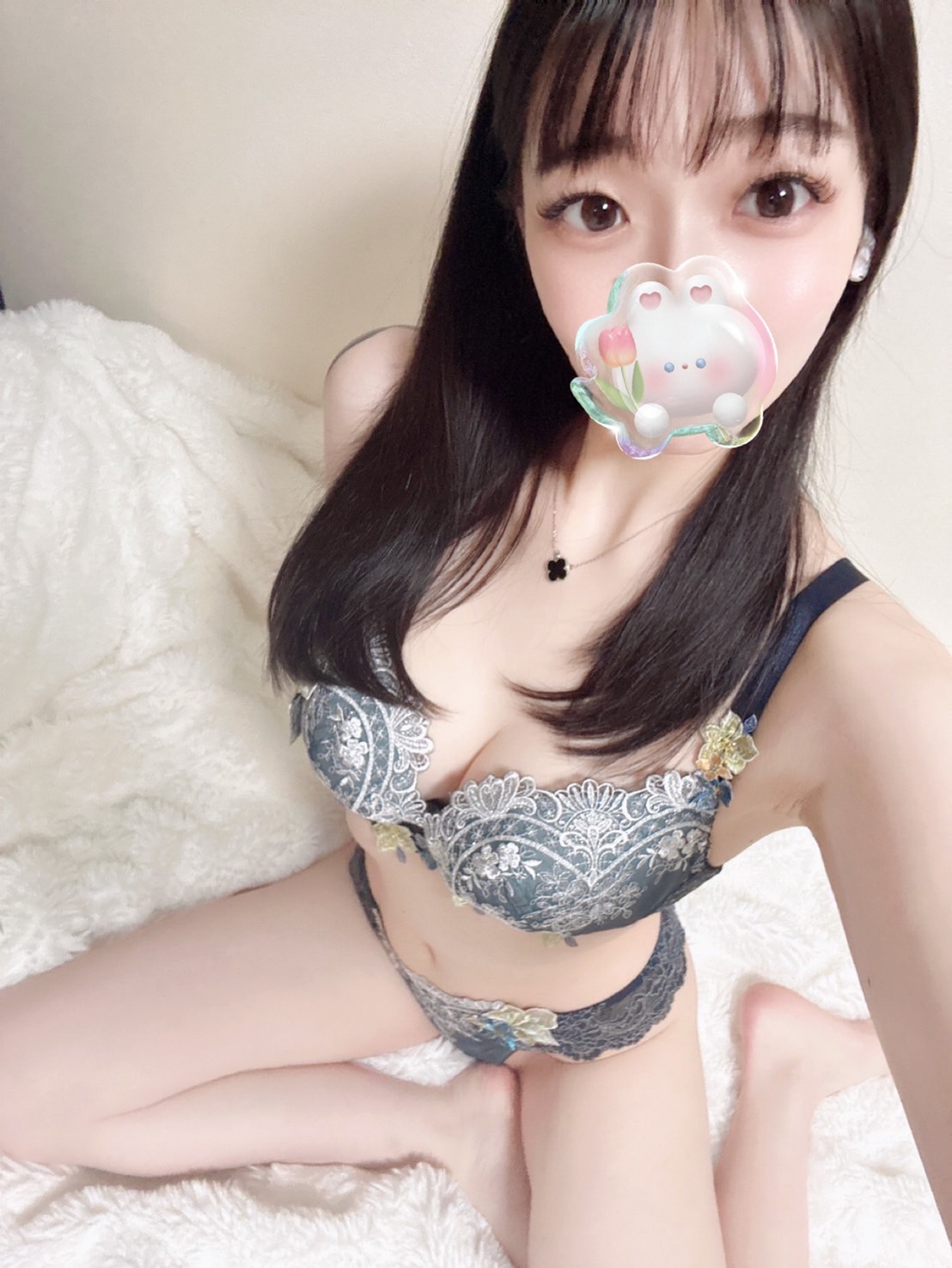 ひな  (圧倒的★絶品美女)