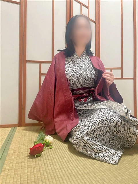 恵  (色香でおもてなしを)