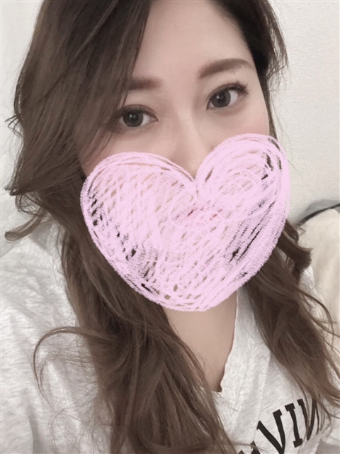 れい  (未経験モデル系OL)