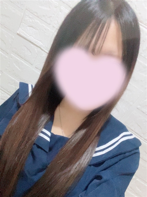 めいな  (純白ロリ天使降臨中♡)