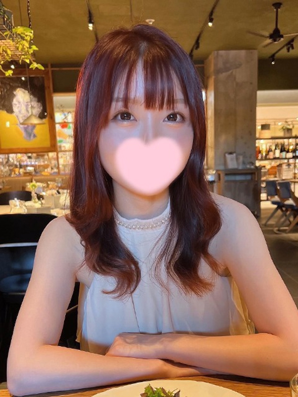 りおな  (バック大好きドM爆乳)