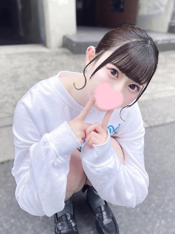 れな  (18歳合法ロリ)