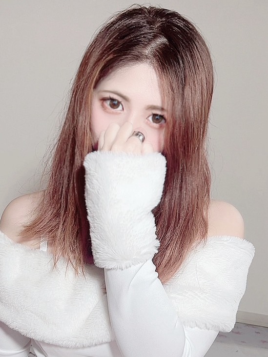 なると  (妖艶スレンダー美女)