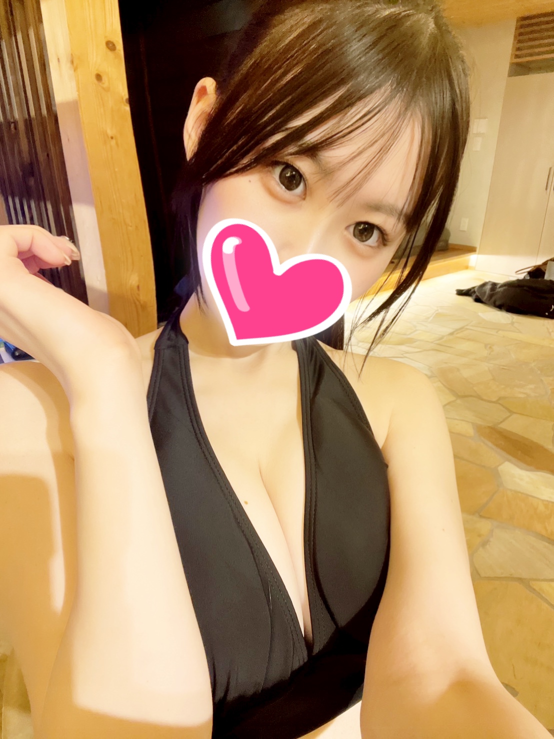 ゆりあ㊗️経験僅か超敏感Ｅ乳美少女  (💕人気現役キャバ嬢)
