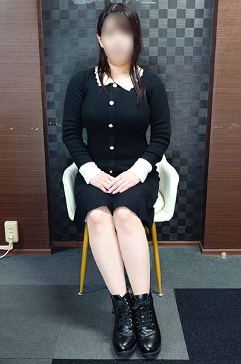 きき  (小柄で巨乳)