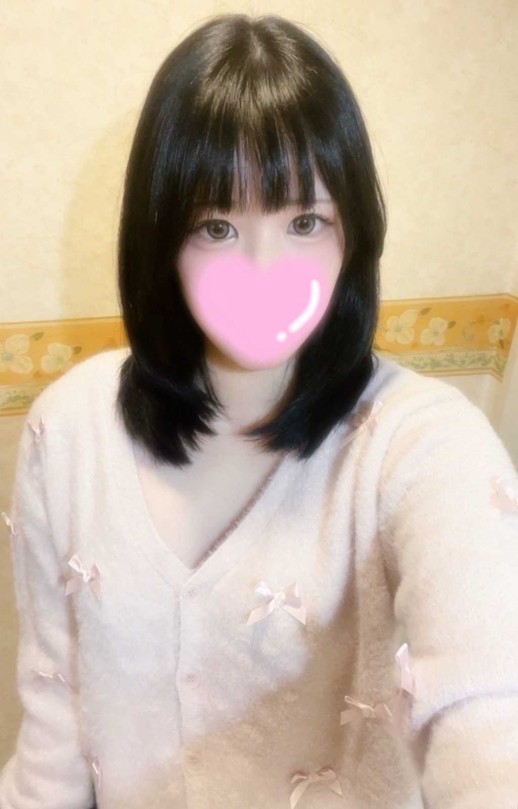 しほ  (萌え可愛い19歳)