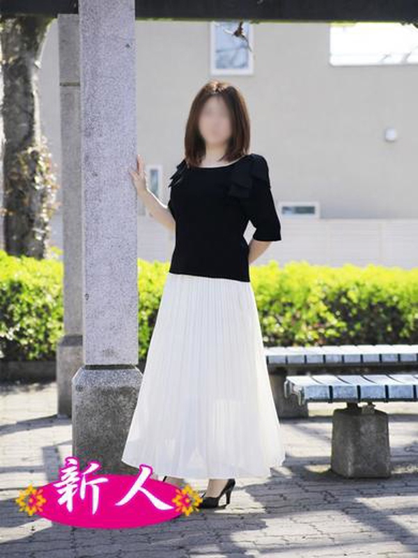 尾崎 由奈