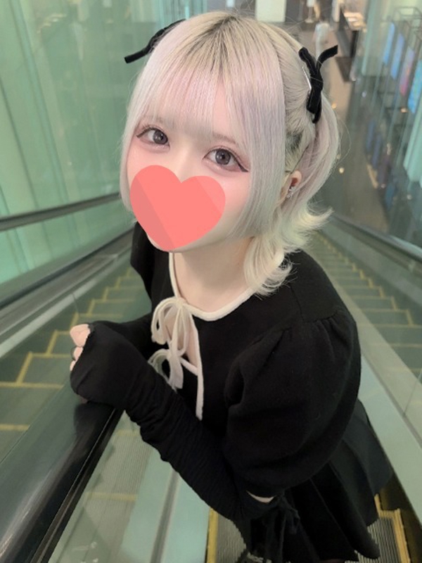 まき  (肉便器の変態美少女)