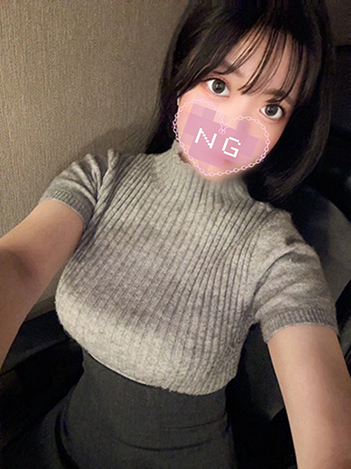 えり  (美乳G黒髪清楚ロリ)