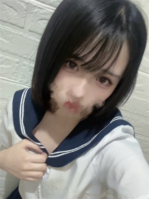 えま  (愛され系少女)