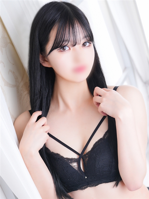 鶴崎 玲奈  (4/18入店)