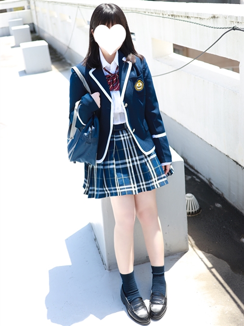 住谷 梨央  (童顔Ｆカップ美巨乳)