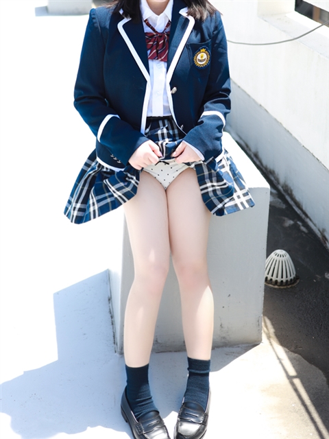 住谷 梨央  (童顔Ｆカップ美巨乳)