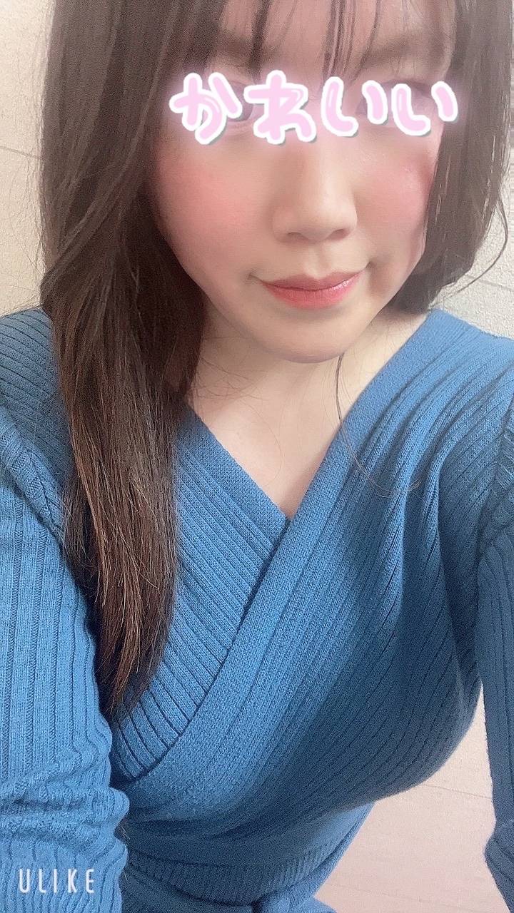 大阪人気若妻店より色白美巨乳『楓華-ふうか-』ちゃん