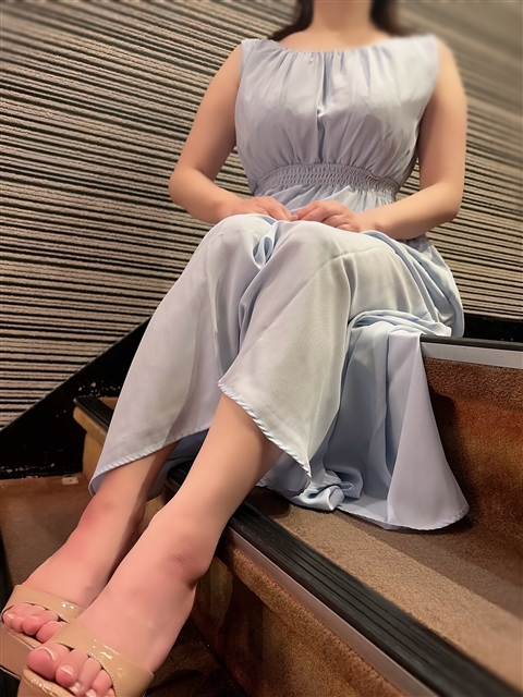 あず  (ｴｯﾁﾅｵ姉ｻﾝと快楽一時)