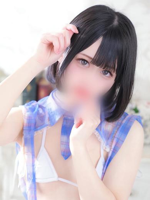 はる 甘々な彼女！  (妹系美少女！)
