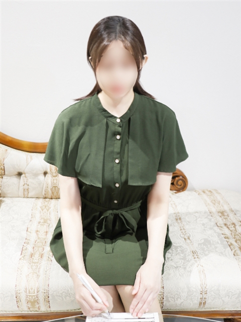 吉沢 紫月  (願いを叶える理想の妻)