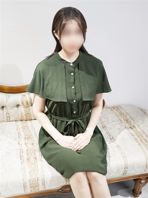 吉沢 紫月  (願いを叶える理想の妻)