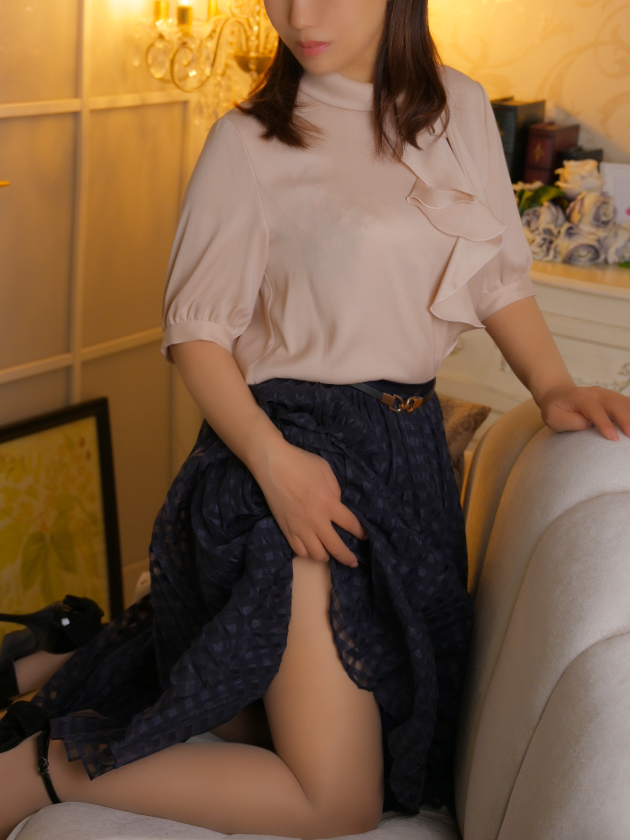 花總 まり  (ご奉仕好き美熟女)