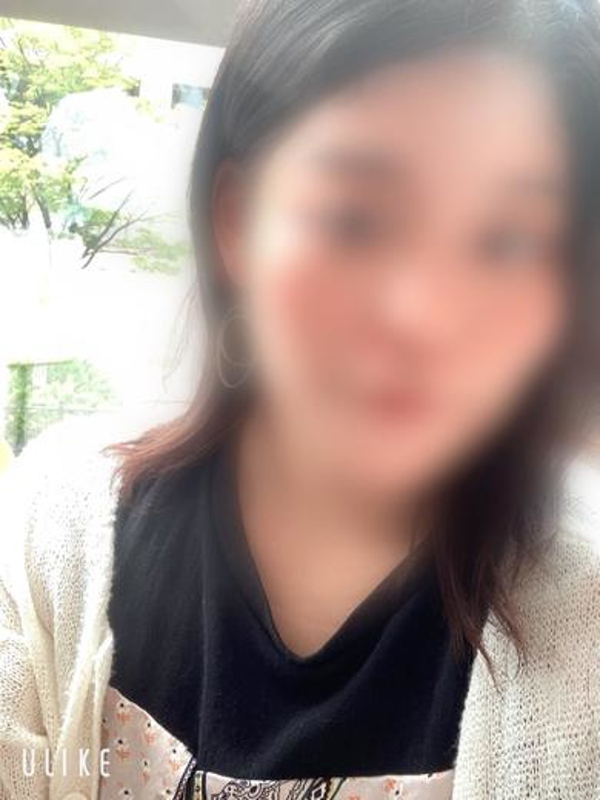 さとみ  (黒髪清楚系☆未経験)