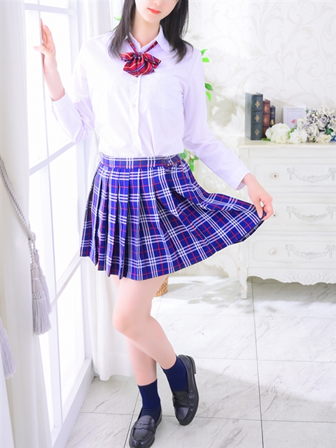 静香 咲  (完全反則級の美女！)