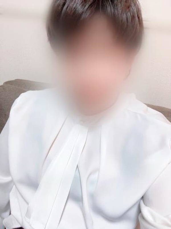 なみ  (黒髪清楚系☆未経験)