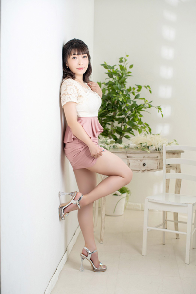 りえ  (極上Ｇカップ美女)