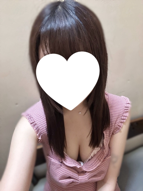 りり (Pure♪業界初デビュー♪)<br/>26才T155・B88(E)・W57・H87