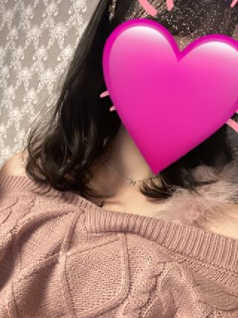 <font color="#ff0000">NEW</font>れんか (アイドルセンター級)<br/>20才T154・B85(D)・W57・H85