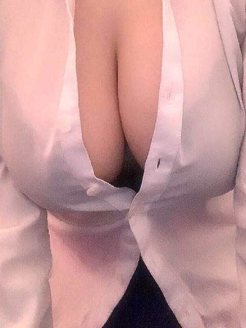 <font color="#ff0000">NEW</font>みお (ネ申ちちセクシー美女)<br/>24才T158・B88(F)・W57・H85