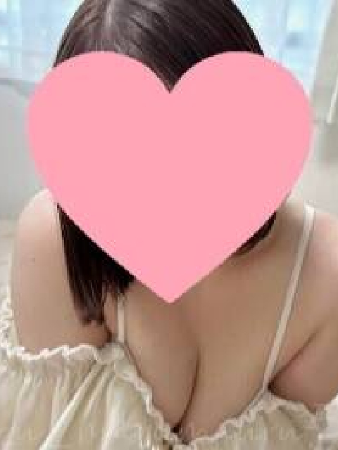 まな (おっとりロリ系美少女)<br/>19才T152・B83(C)・W57・H82