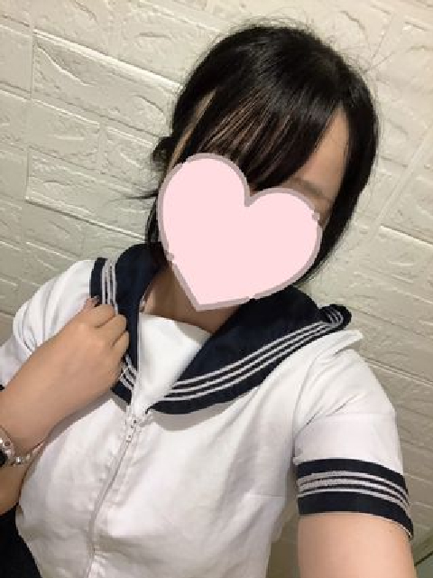 <font color="#ff0000">NEW</font>みるく (☆天使級ロリフェイス)<br/>22才T156・B88(E)・W60・H89