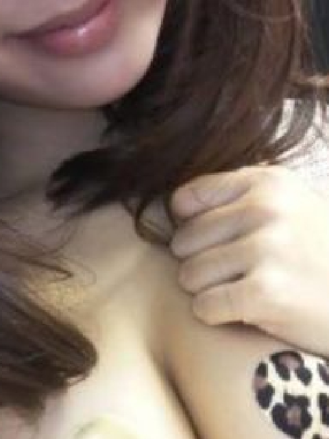 ゆう (早番看板娘)<br/>24才T152・B86(C)・W56・H83