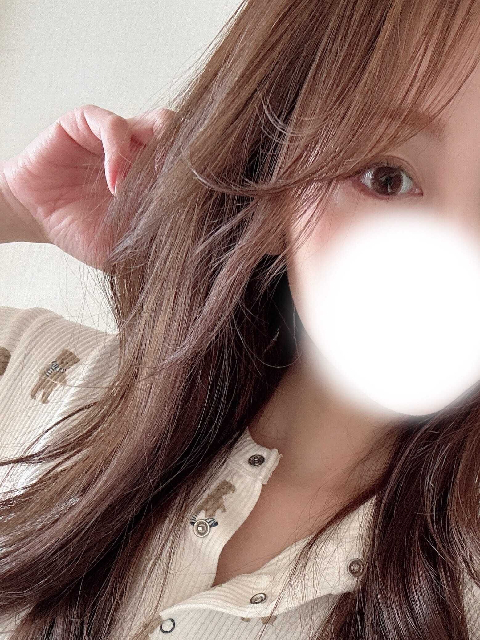 りんか (当店No. 1のSSS級美女)<br/>28才T160・B86(C)・W58・H89