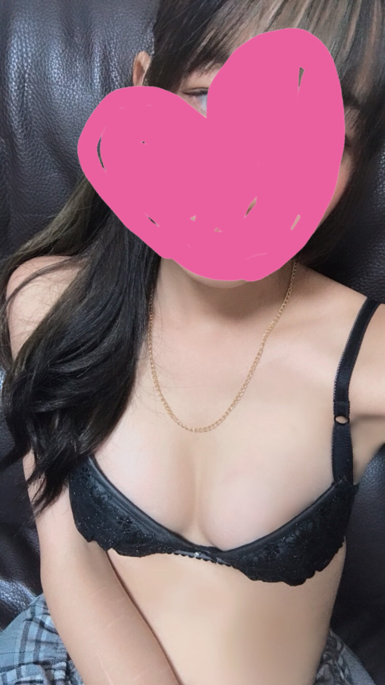 はく (❤完全業界未経験❤)<br/>18才 T165・B88(E)・W55・H84