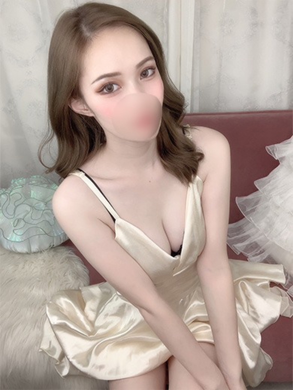 みり<br/>22才 T162・B87(D)・W56・H86