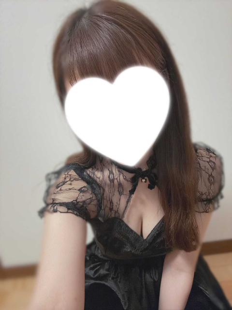 りり (♥萌キュンキュンPrettygirl)<br/>26才T155・B88(E)・W57・H87