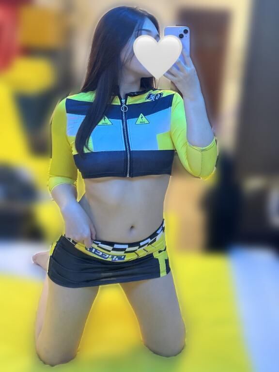 &#129302;