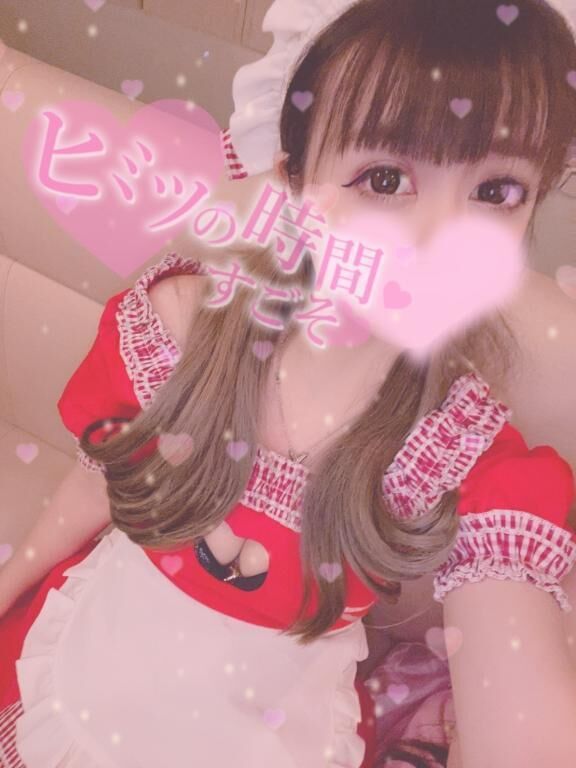 圧迫ヒップで窒息寸前！！筆下ろしが激しすぎると話題の抜きまくってくる！？隠れ桃尻メイド&#127825;&#129750;